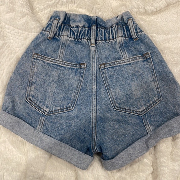 Jean Short - Picture 3 of 3